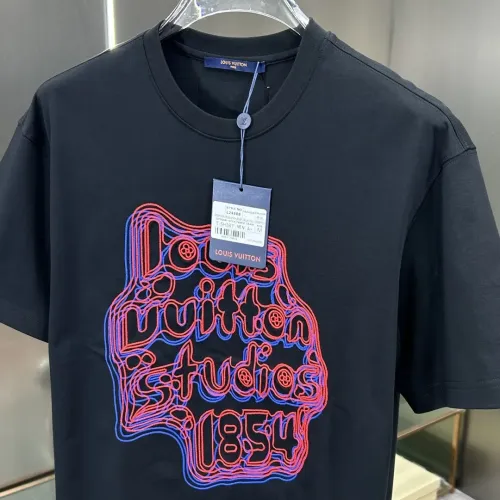 Replica Louis Vuitton LV T-Shirts Short Sleeved For Unisex #1458977 $64.00 USD for Wholesale