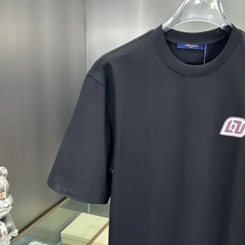 Replica Louis Vuitton LV T-Shirts Short Sleeved For Unisex #1458978 $64.00 USD for Wholesale