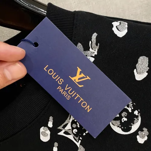 Replica Louis Vuitton LV Tracksuits Short Sleeved For Men #1459026 $112.00 USD for Wholesale