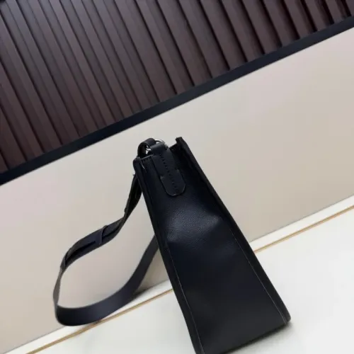 Replica Goyard AAA Quality Messenger Bags For Women #1460400 $76.00 USD for Wholesale