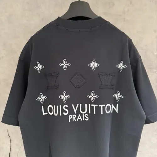 Replica Louis Vuitton LV T-Shirts Short Sleeved For Unisex #1461602 $48.00 USD for Wholesale