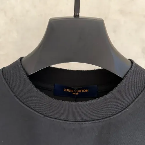 Replica Louis Vuitton LV T-Shirts Short Sleeved For Unisex #1461602 $48.00 USD for Wholesale