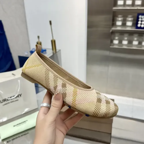 Replica Burberry Flat Shoes For Women #1462805 $76.00 USD for Wholesale