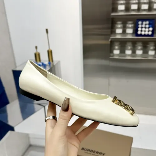 Replica Burberry Flat Shoes For Women #1462849 $85.00 USD for Wholesale