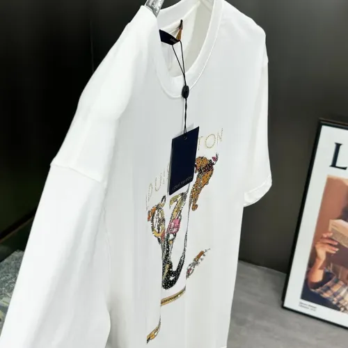 Replica Louis Vuitton LV T-Shirts Short Sleeved For Unisex #1464258 $72.00 USD for Wholesale
