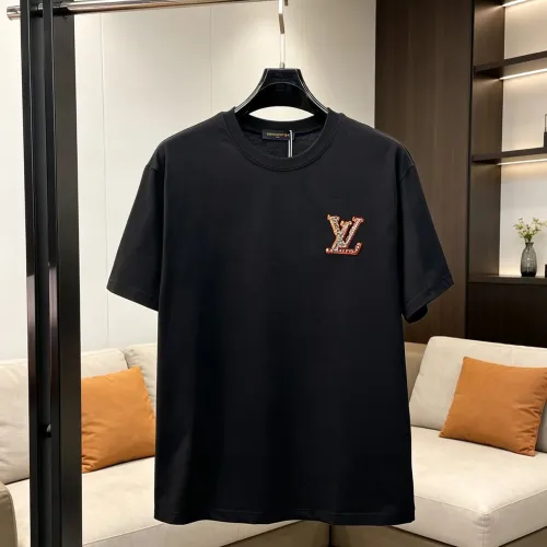 Replica Louis Vuitton LV T-Shirts Short Sleeved For Men #1464421 $60.00 USD for Wholesale