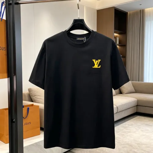 Replica Louis Vuitton LV T-Shirts Short Sleeved For Men #1464423 $60.00 USD for Wholesale