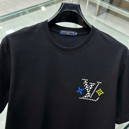 Replica Louis Vuitton LV T-Shirts Short Sleeved For Men #1464427 $60.00 USD for Wholesale