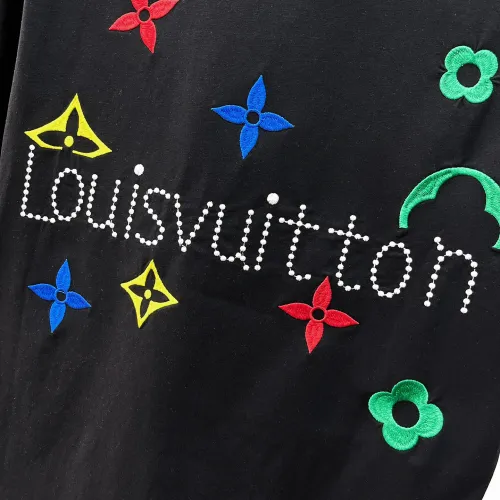 Replica Louis Vuitton LV T-Shirts Short Sleeved For Men #1464427 $60.00 USD for Wholesale