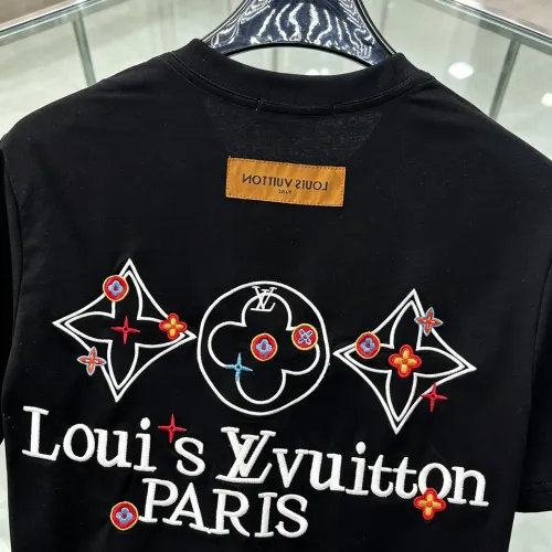 Replica Louis Vuitton LV T-Shirts Short Sleeved For Men #1464429 $60.00 USD for Wholesale