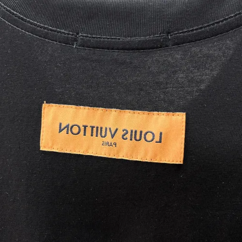 Replica Louis Vuitton LV T-Shirts Short Sleeved For Men #1464429 $60.00 USD for Wholesale