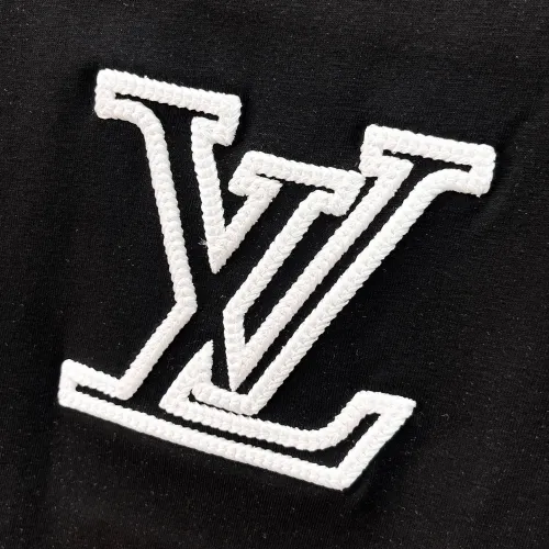 Replica Louis Vuitton LV T-Shirts Short Sleeved For Men #1464431 $60.00 USD for Wholesale