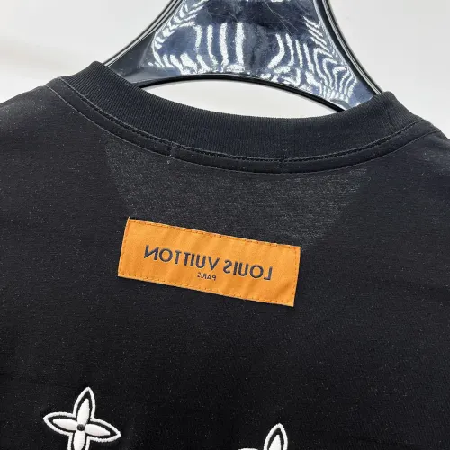 Replica Louis Vuitton LV T-Shirts Short Sleeved For Men #1464431 $60.00 USD for Wholesale