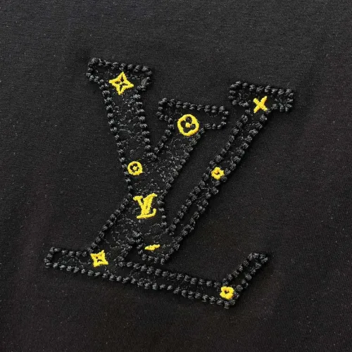 Replica Louis Vuitton LV T-Shirts Short Sleeved For Men #1464433 $60.00 USD for Wholesale