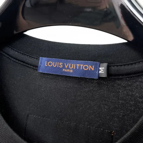 Replica Louis Vuitton LV T-Shirts Short Sleeved For Men #1464433 $60.00 USD for Wholesale