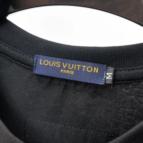 Replica Louis Vuitton LV T-Shirts Short Sleeved For Men #1464435 $60.00 USD for Wholesale