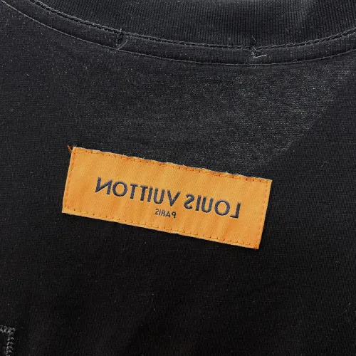 Replica Louis Vuitton LV T-Shirts Short Sleeved For Men #1464439 $60.00 USD for Wholesale