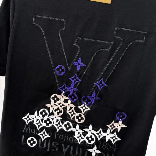 Replica Louis Vuitton LV T-Shirts Short Sleeved For Men #1464439 $60.00 USD for Wholesale