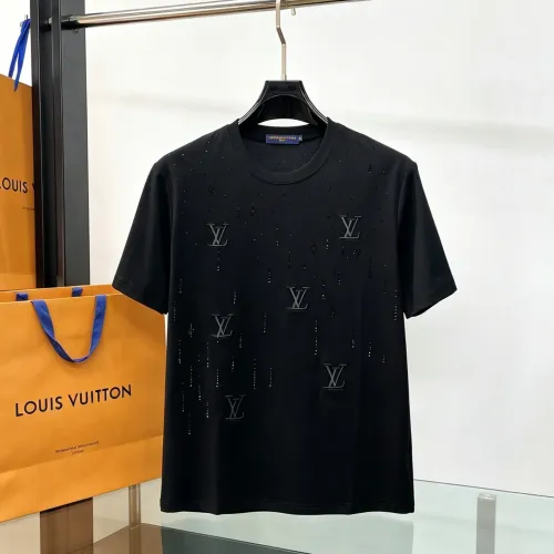 Replica Louis Vuitton LV T-Shirts Short Sleeved For Men #1464441 $60.00 USD for Wholesale