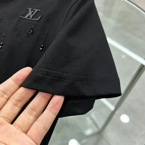 Replica Louis Vuitton LV T-Shirts Short Sleeved For Men #1464441 $60.00 USD for Wholesale