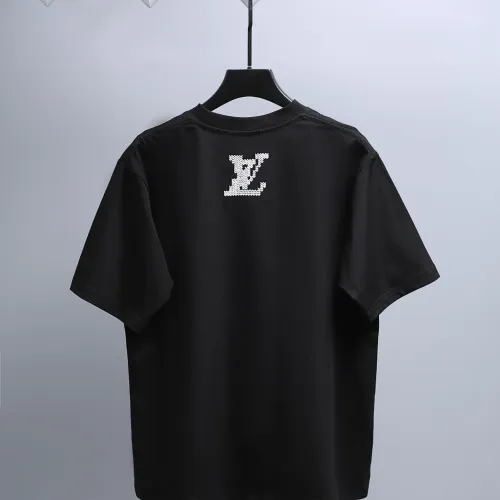Replica Louis Vuitton LV T-Shirts Short Sleeved For Unisex #1464458 $39.00 USD for Wholesale