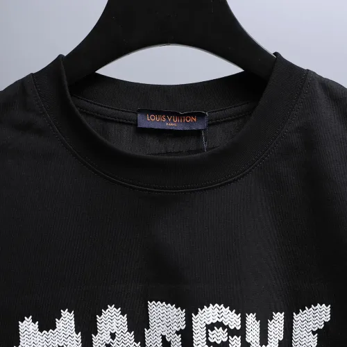Replica Louis Vuitton LV T-Shirts Short Sleeved For Unisex #1464458 $39.00 USD for Wholesale