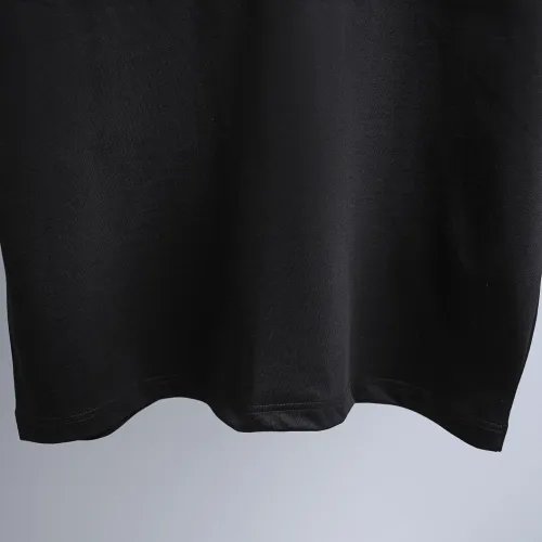 Replica Louis Vuitton LV T-Shirts Short Sleeved For Unisex #1464458 $39.00 USD for Wholesale