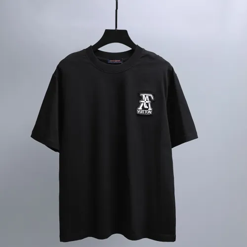 Replica Louis Vuitton LV T-Shirts Short Sleeved For Unisex #1464460 $39.00 USD for Wholesale