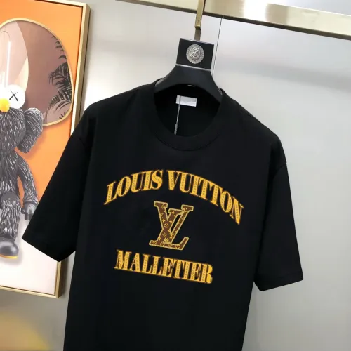 Replica Louis Vuitton LV T-Shirts Short Sleeved For Men #1466589 $40.00 USD for Wholesale