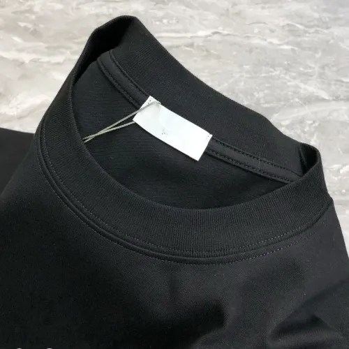 Replica Louis Vuitton LV T-Shirts Short Sleeved For Men #1466589 $40.00 USD for Wholesale
