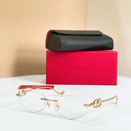 Wholesale Valentino AAA Quality Sunglasses #1466806 $60.00 USD, Wholesale Quality Replica Valentino AAA Quality Sunglasses