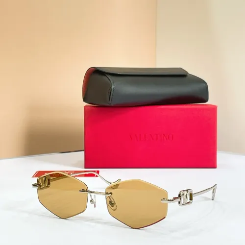 Wholesale Valentino AAA Quality Sunglasses #1466818 $60.00 USD, Wholesale Quality Replica Valentino AAA Quality Sunglasses