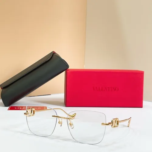 Wholesale Valentino AAA Quality Sunglasses #1466824 $60.00 USD, Wholesale Quality Replica Valentino AAA Quality Sunglasses