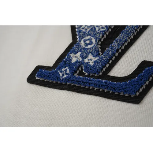 Replica Louis Vuitton LV T-Shirts Short Sleeved For Unisex #1467483 $32.00 USD for Wholesale