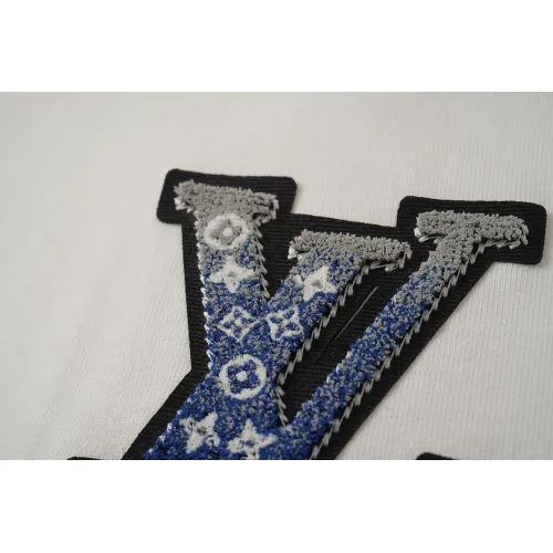Replica Louis Vuitton LV T-Shirts Short Sleeved For Unisex #1467483 $32.00 USD for Wholesale