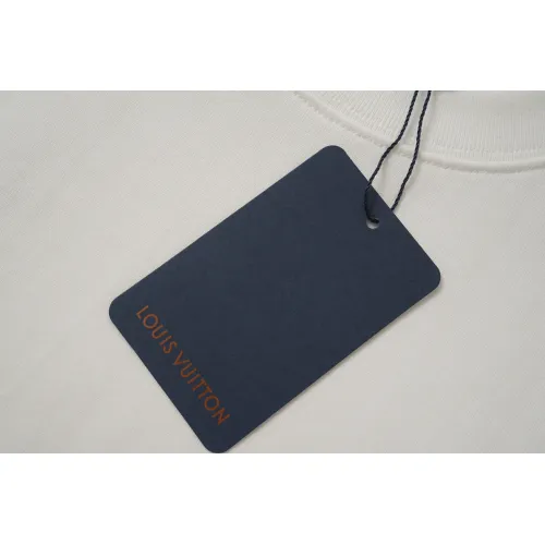 Replica Louis Vuitton LV T-Shirts Short Sleeved For Unisex #1467483 $32.00 USD for Wholesale