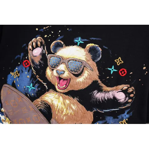 Replica Louis Vuitton LV T-Shirts Short Sleeved For Unisex #1467706 $45.00 USD for Wholesale