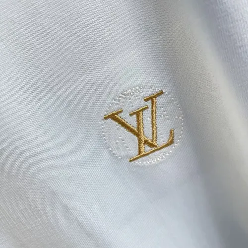 Replica Louis Vuitton LV T-Shirts Short Sleeved For Unisex #1467707 $45.00 USD for Wholesale