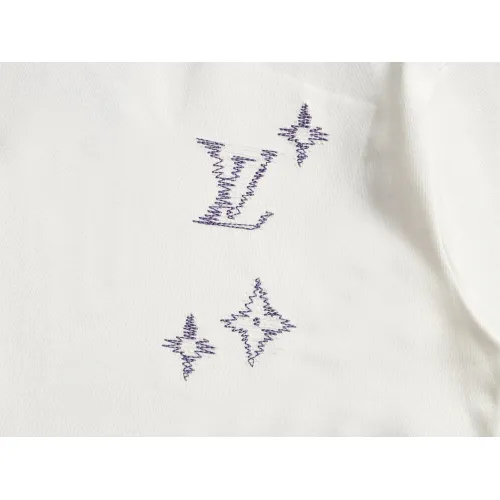 Replica Louis Vuitton LV T-Shirts Short Sleeved For Unisex #1467726 $45.00 USD for Wholesale