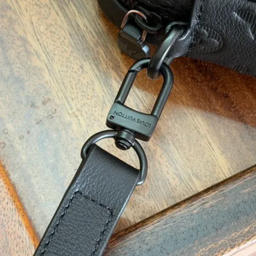 Replica Louis Vuitton AAA Man Messenger Bags #1467729 $140.00 USD for Wholesale