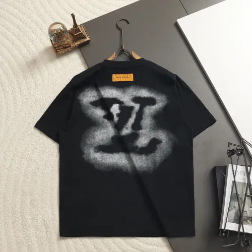 Replica Louis Vuitton LV T-Shirts Short Sleeved For Unisex #1467742 $45.00 USD for Wholesale