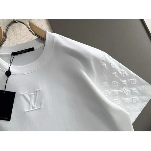 Replica Louis Vuitton LV T-Shirts Short Sleeved For Unisex #1467744 $45.00 USD for Wholesale