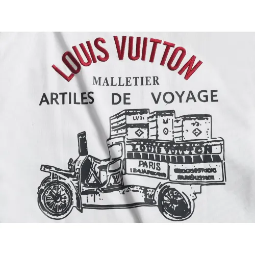 Replica Louis Vuitton LV T-Shirts Short Sleeved For Unisex #1467747 $45.00 USD for Wholesale