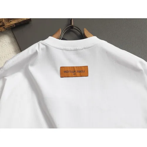 Replica Louis Vuitton LV T-Shirts Short Sleeved For Unisex #1467747 $45.00 USD for Wholesale