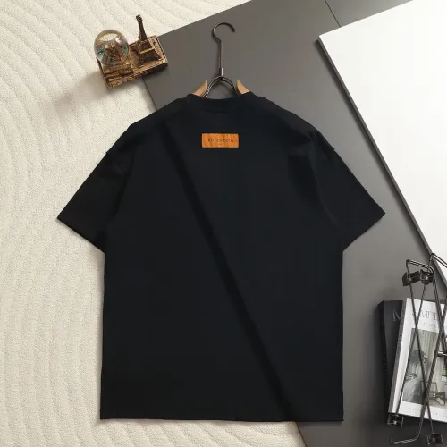 Replica Louis Vuitton LV T-Shirts Short Sleeved For Unisex #1467749 $45.00 USD for Wholesale