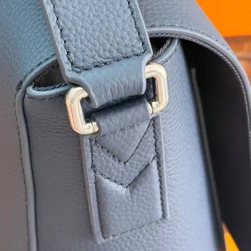 Replica Louis Vuitton AAA Man Messenger Bags #1467754 $175.00 USD for Wholesale