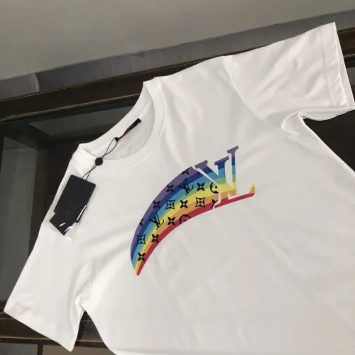 Replica Louis Vuitton LV T-Shirts Short Sleeved For Men #1467757 $45.00 USD for Wholesale