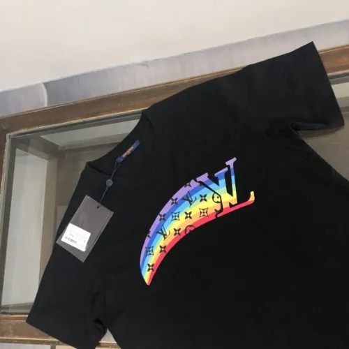 Replica Louis Vuitton LV T-Shirts Short Sleeved For Men #1467759 $45.00 USD for Wholesale