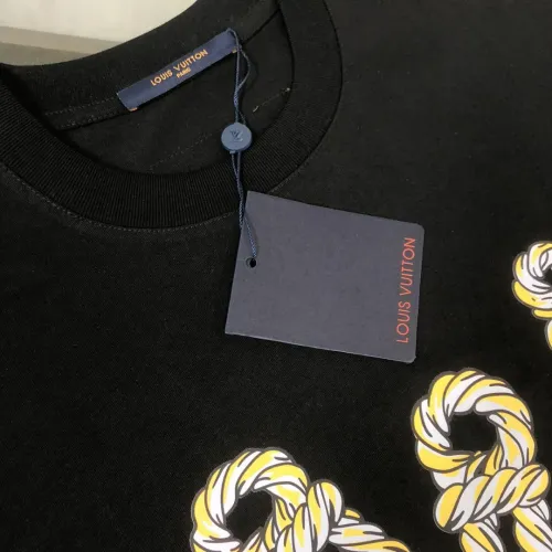 Replica Louis Vuitton LV T-Shirts Short Sleeved For Men #1467761 $45.00 USD for Wholesale