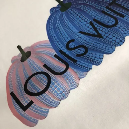 Replica Louis Vuitton LV T-Shirts Short Sleeved For Men #1467763 $45.00 USD for Wholesale